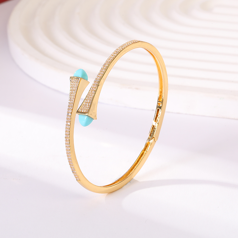 Women Accessories Dubai - NEW Luxury Trend Bracelet Jewelry For
